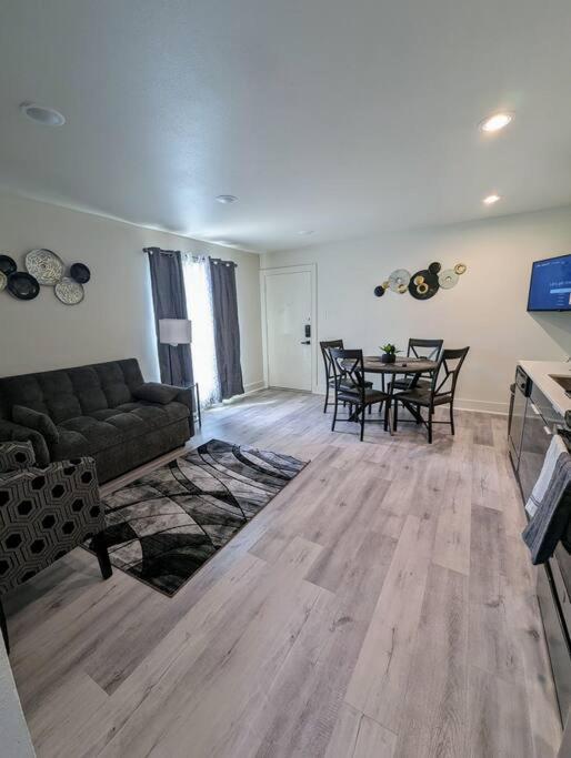 Apartment Near Deep Ellum Dallas Exterior photo